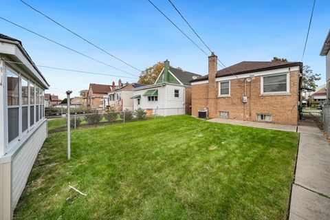 Tiny photo for 8034 S Sacramento Avenue, Chicago, IL 60652 (MLS # 12503260)