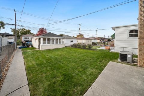 Tiny photo for 8034 S Sacramento Avenue, Chicago, IL 60652 (MLS # 12503260)