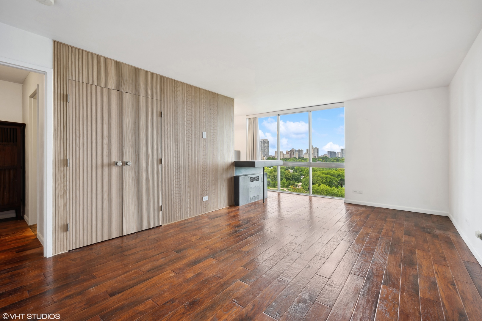 1555 N Dearborn Parkway 11B