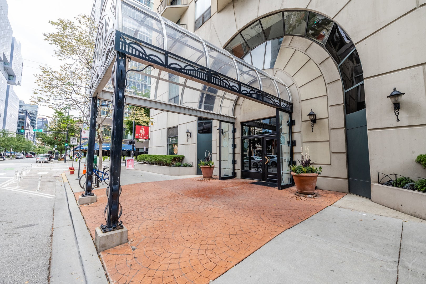 70 W Huron Street 802