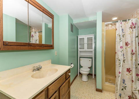 Tiny photo for 1901 47th Street Court, Moline, IL 61265 (MLS # 12720812)