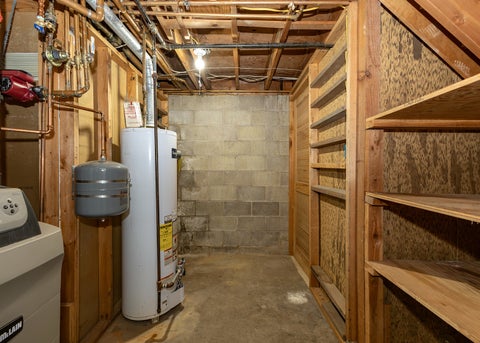 Tiny photo for 1901 47th Street Court, Moline, IL 61265 (MLS # 12720812)