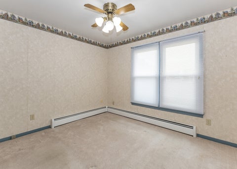 Tiny photo for 1901 47th Street Court, Moline, IL 61265 (MLS # 12720812)