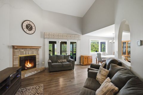 Tiny photo for Hoffman Estates, IL 60169 (MLS # 12625071)