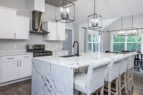 Tiny photo for 358 Westwind Drive, Yorkville, IL 60560 (MLS # 12480554)