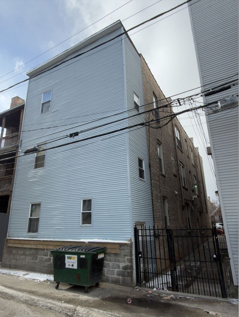 1011 N Western Avenue