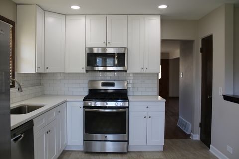 Tiny photo for 724 Barnsdale Road #2, La Grange Park, IL 60526 (MLS # 12526360)