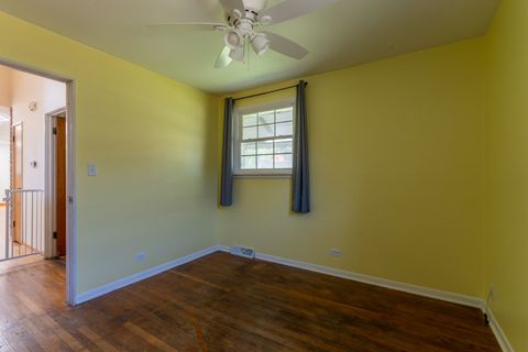 Tiny photo for 425 S Clarendon Avenue, Addison, IL 60101 (MLS # 12704163)