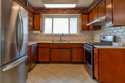 Tiny photo for 425 S Clarendon Avenue, Addison, IL 60101 (MLS # 12704163)