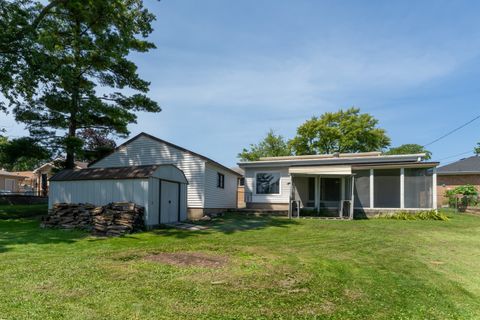 Tiny photo for 425 S Clarendon Avenue, Addison, IL 60101 (MLS # 12704163)