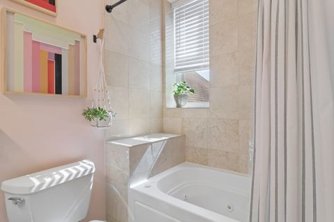 Tiny photo for 1443 W Victoria Street #2F, Chicago, IL 60660 (MLS # 12600807)