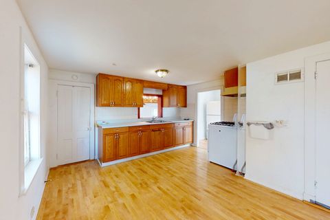 Tiny photo for Crystal Lake, IL 60014 (MLS # 12496442)