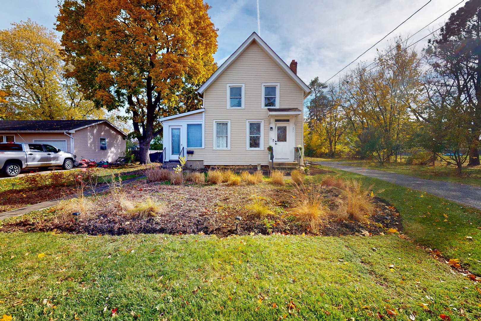 371 S McHenry Avenue