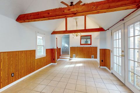 Tiny photo for Crystal Lake, IL 60014 (MLS # 12496442)