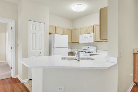 Tiny photo for 3275 Stratford Court #1A, Lake Bluff, IL 60044 (MLS # 12465603)