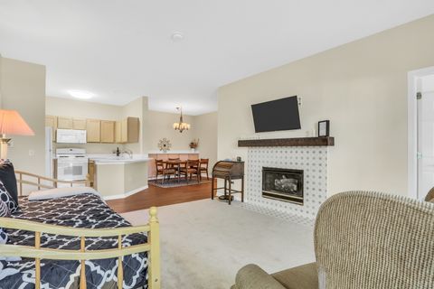 Tiny photo for 3275 Stratford Court #1A, Lake Bluff, IL 60044 (MLS # 12465603)