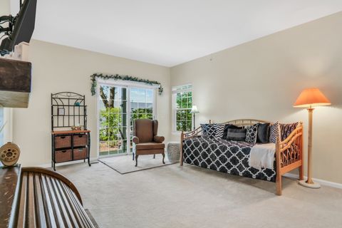 Tiny photo for 3275 Stratford Court #1A, Lake Bluff, IL 60044 (MLS # 12465603)