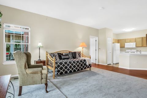 Tiny photo for 3275 Stratford Court #1A, Lake Bluff, IL 60044 (MLS # 12465603)