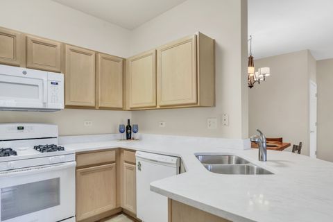 Tiny photo for 3275 Stratford Court #1A, Lake Bluff, IL 60044 (MLS # 12465603)