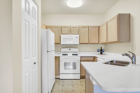 Tiny photo for 3275 Stratford Court #1A, Lake Bluff, IL 60044 (MLS # 12465603)