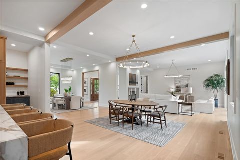 Tiny photo for 104 S Monroe Street, Hinsdale, IL 60521 (MLS # 12590375)