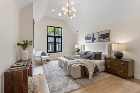 Tiny photo for 104 S Monroe Street, Hinsdale, IL 60521 (MLS # 12590375)