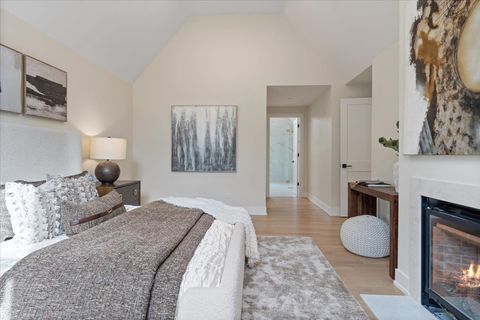 Tiny photo for 104 S Monroe Street, Hinsdale, IL 60521 (MLS # 12590375)