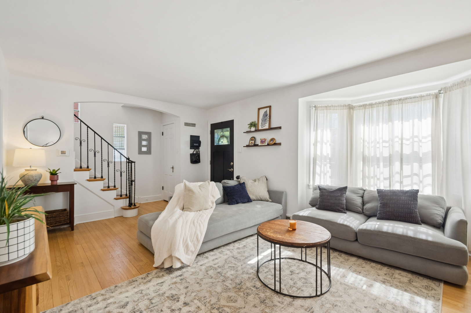 6418 N Le Mai Avenue