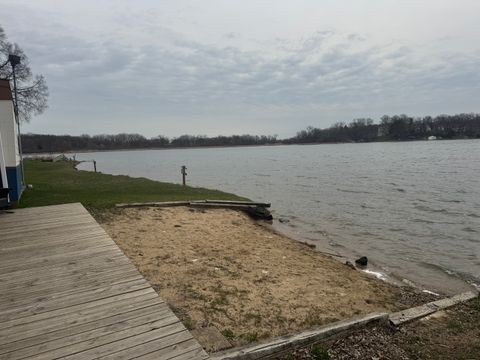 Tiny photo for 21584 W Lake Avenue, Lake Villa, IL 60046 (MLS # 12384876)