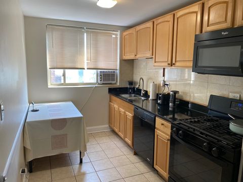 Tiny photo for 2241 W Farwell Avenue #2D, Chicago, IL 60645 (MLS # 12488344)