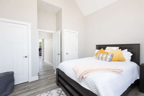 Tiny photo for 215 Leeward Way, Ottawa, IL 61350 (MLS # 12434183)