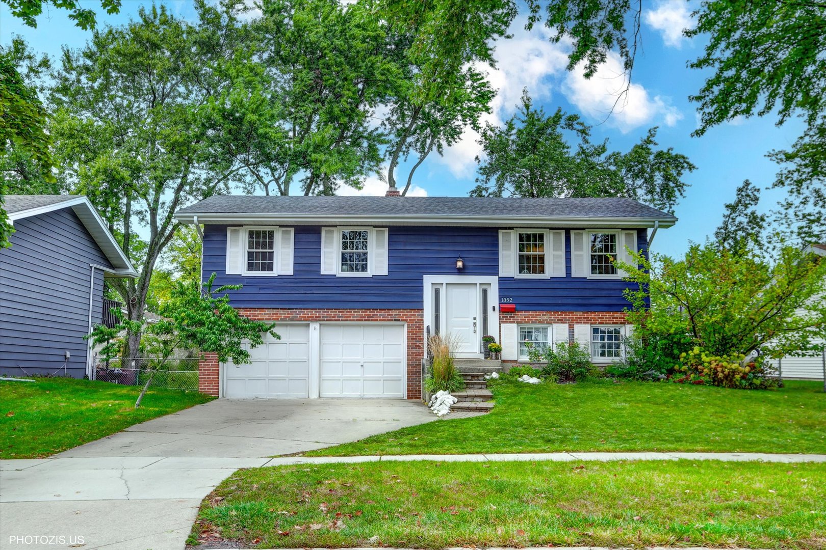 1352 W Oakmont Road
