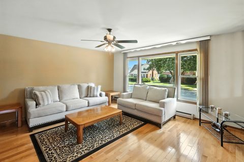 Tiny photo for 4230 Prairie Avenue, Brookfield, IL 60513 (MLS # 12497950)