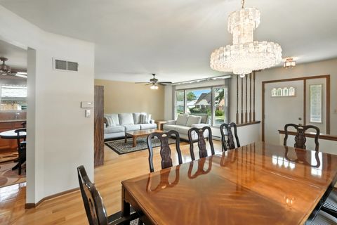 Tiny photo for 4230 Prairie Avenue, Brookfield, IL 60513 (MLS # 12497950)