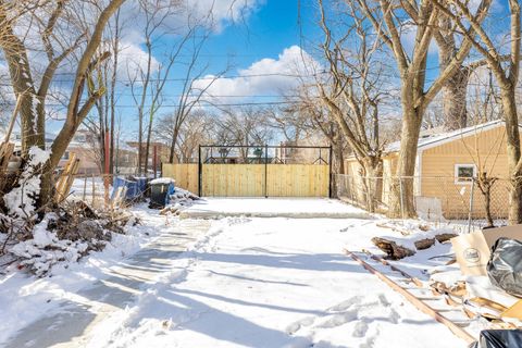 Tiny photo for 6946 S Throop Street, Chicago, IL 60636 (MLS # 12632668)