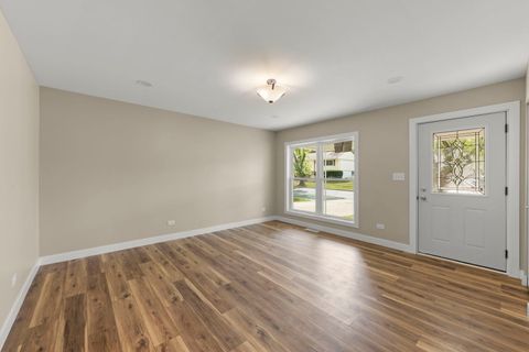 Tiny photo for 700 Pleasant Place, Streamwood, IL 60107 (MLS # 12301460)