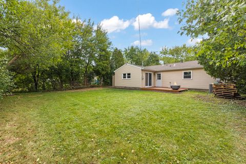 Tiny photo for 700 Pleasant Place, Streamwood, IL 60107 (MLS # 12301460)