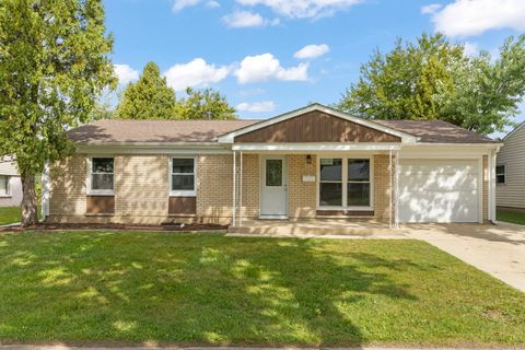 Tiny photo for 700 Pleasant Place, Streamwood, IL 60107 (MLS # 12301460)