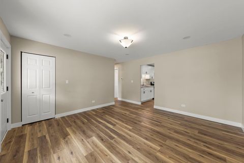 Tiny photo for 700 Pleasant Place, Streamwood, IL 60107 (MLS # 12301460)