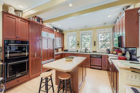 Tiny photo for 105 S Vail Avenue, Arlington Heights, IL 60005 (MLS # 12462328)