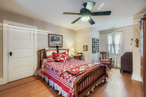 Tiny photo for 105 S Vail Avenue, Arlington Heights, IL 60005 (MLS # 12462328)