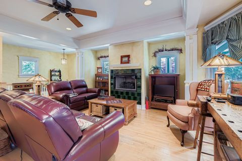 Tiny photo for 105 S Vail Avenue, Arlington Heights, IL 60005 (MLS # 12462328)