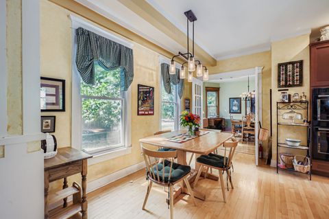 Tiny photo for 105 S Vail Avenue, Arlington Heights, IL 60005 (MLS # 12462328)