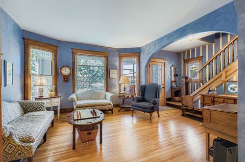 Tiny photo for 105 S Vail Avenue, Arlington Heights, IL 60005 (MLS # 12462328)