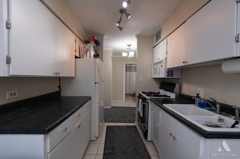 Tiny photo for 20 N Tower Road #9E, Oak Brook, IL 60523 (MLS # 12770659)
