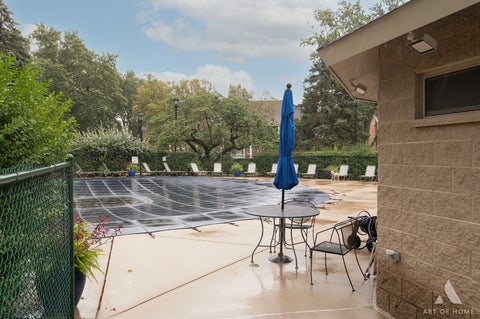 Tiny photo for 20 N Tower Road #9E, Oak Brook, IL 60523 (MLS # 12770659)