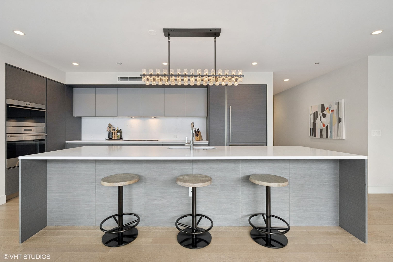 366 W Superior Street 702