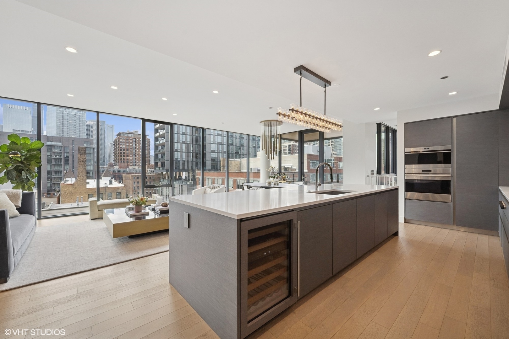 366 W Superior Street 702