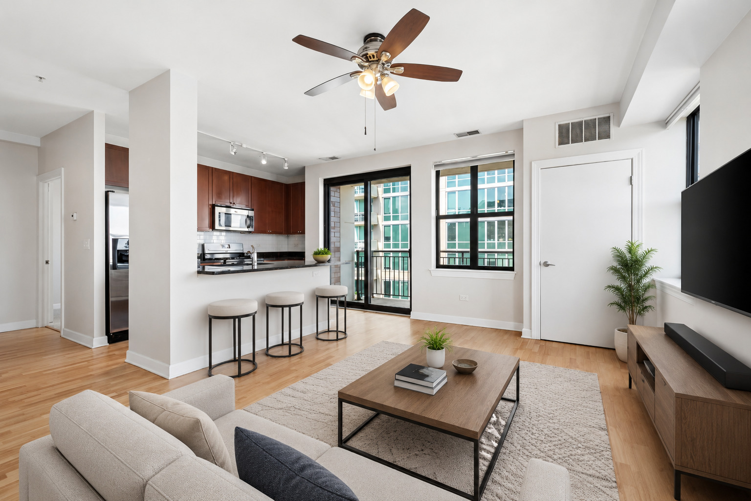 451 W Huron Street 1501