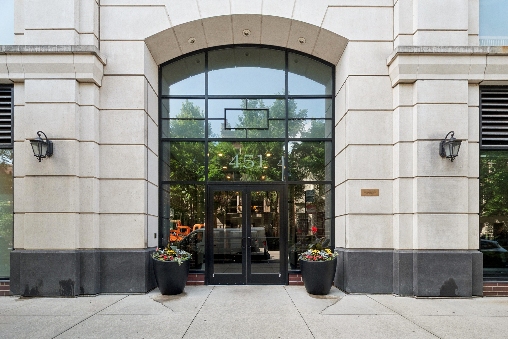 451 W Huron Street 1501